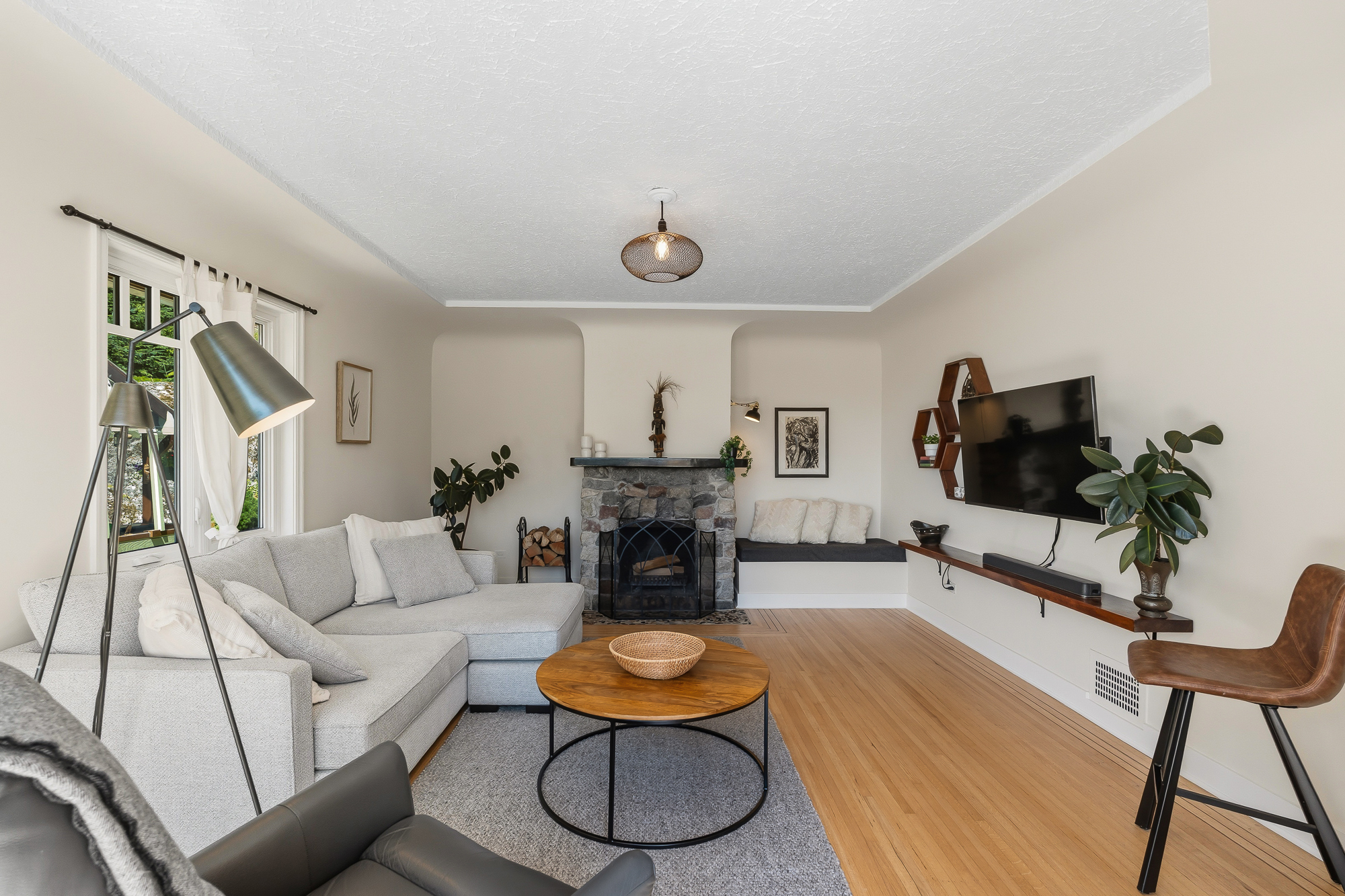 6577 Marine Drive